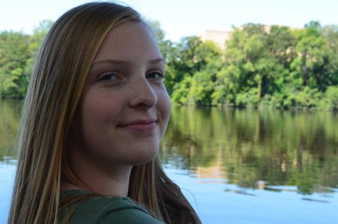 Feature Freshman 2016: Mollie Gunderson