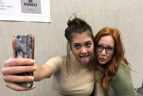 Statue-shattering selfie