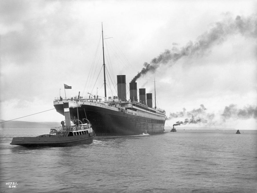 Black and white picture of the Titanic