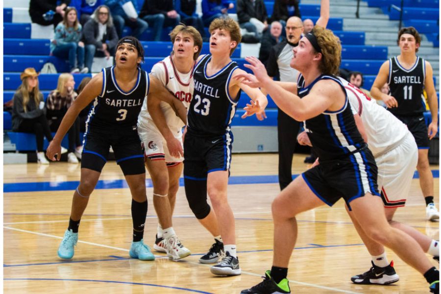 The boys look to get a rebound in hopes of not letting Rocori score again. 