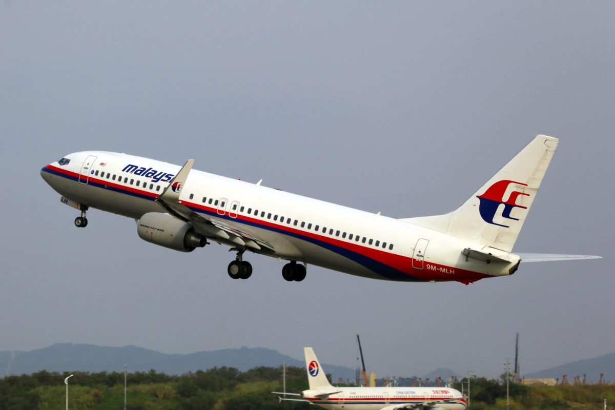 Photo of a Malaysian plane Boeing 777 which is the same plane as MH370 that went missing. Pray for my compatriots on Malaysia Airlines flight MH370 by byeangel is licensed under Creative Commons Attribution-Share Alike 2.0 Generic license
.
