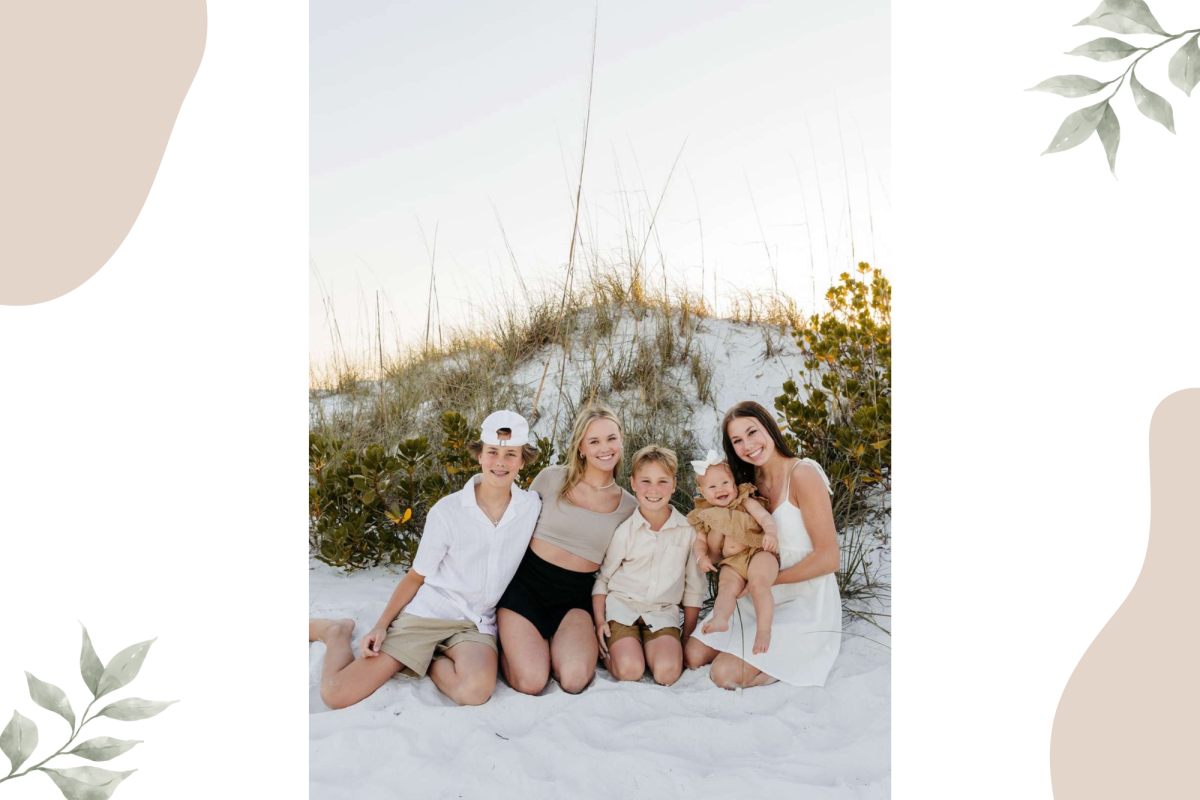 The Andersons take family pictures while on vacation in Anna Maria, Florida. 
(Photo used with permission from Ava Anderson) 